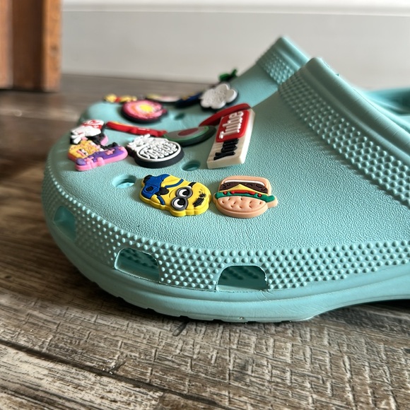 Crocs with charms - Picture 6 of 10